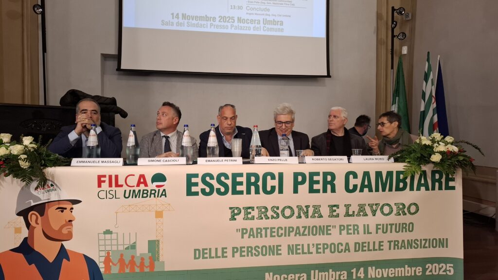 tavolo relatori evento esserci per cambiare